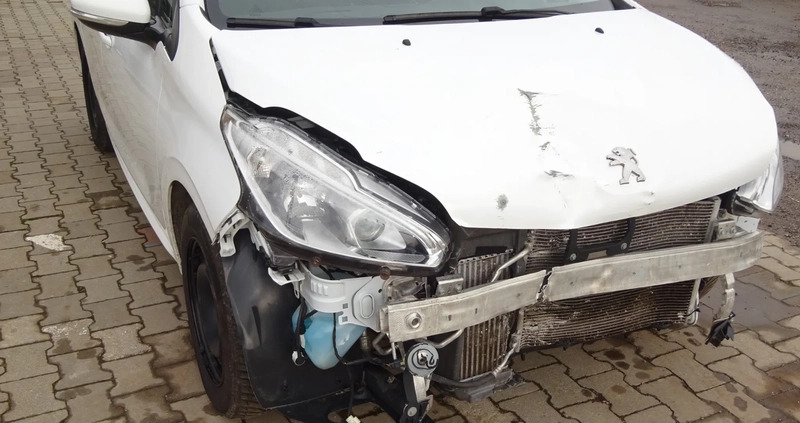 Peugeot 208 cena 16900 przebieg: 96046, rok produkcji 2018 z Dziwnów małe 301